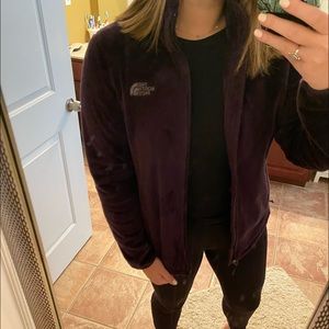 DARK PURPLE NORTH FACE FUZZY JACKET